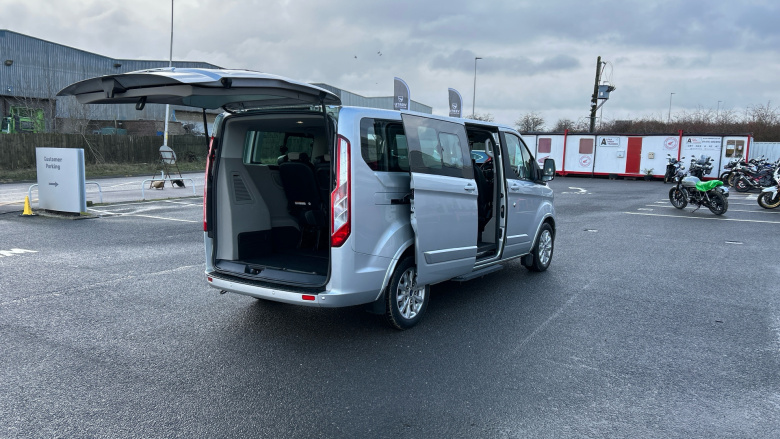 Ford Tourneo Custom Transit Custom Tourneo L2 Diesel Fwd 2.0 EcoBlue 150ps Low Roof 8 Seater Titanium